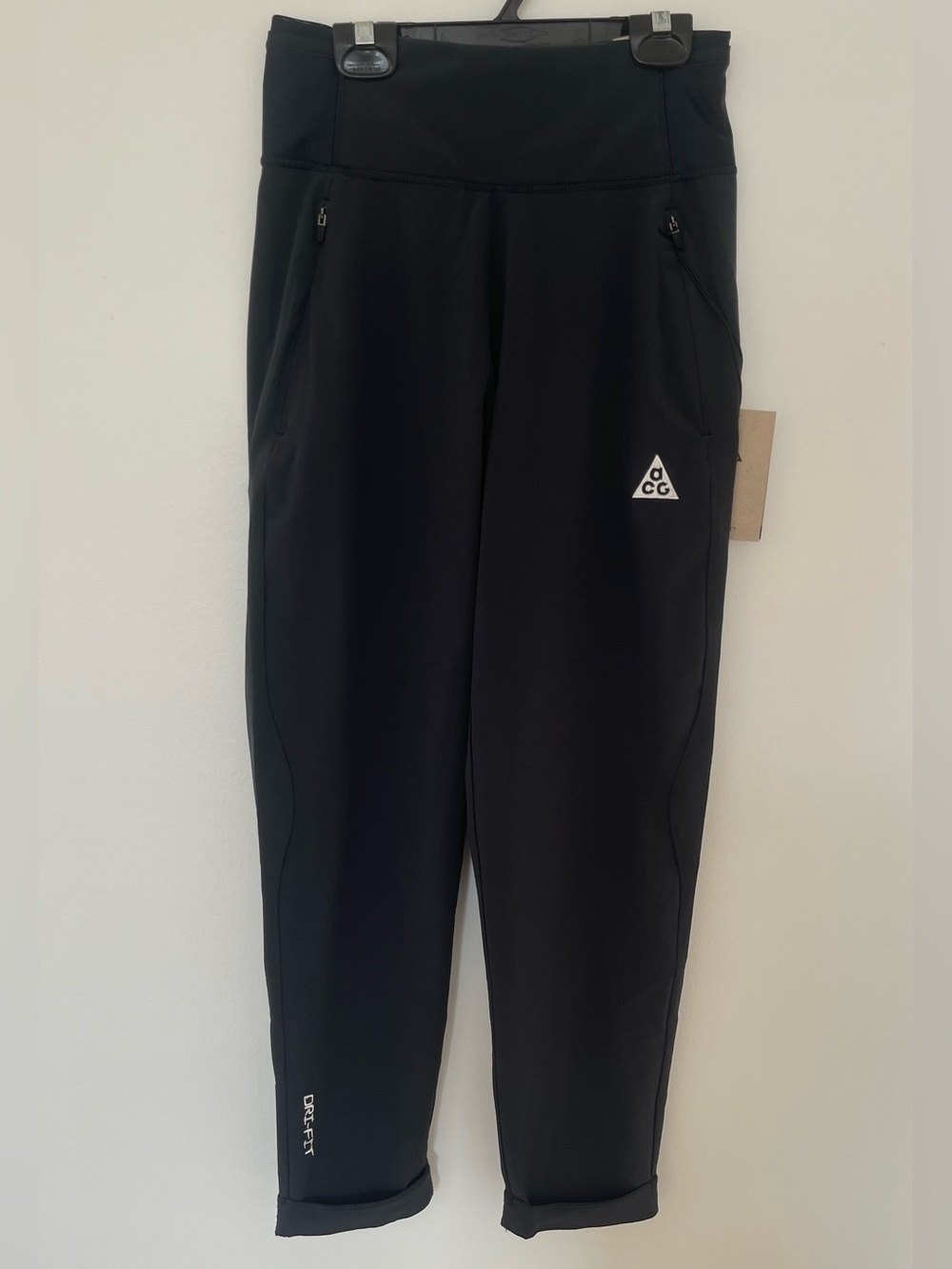 Nike ACG Women’s Black Capris
